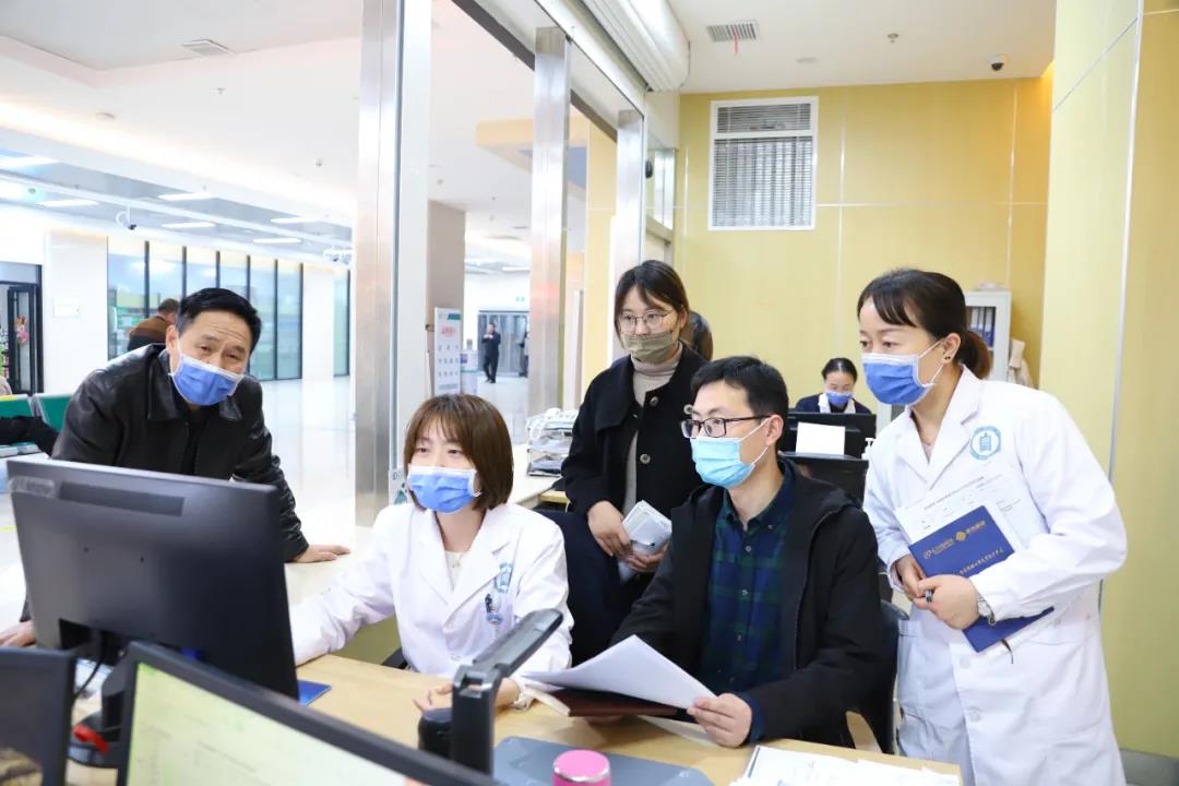 【醫(yī)院動(dòng)態(tài)】市醫(yī)保中心調(diào)研組至宿遷市鐘吾醫(yī)院調(diào)研“雙通道”管理及單獨(dú)支付政策落實(shí)情況(圖3) 【醫(yī)院動(dòng)態(tài)】市醫(yī)保中心調(diào)研組至宿遷市鐘吾醫(yī)院調(diào)研“雙通道”管理及單獨(dú)支付政策落實(shí)情況(圖3)